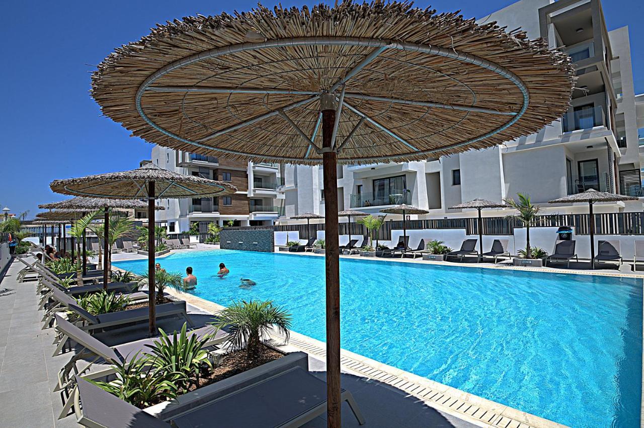 Golden Tree Apartment Paralimni Exterior foto