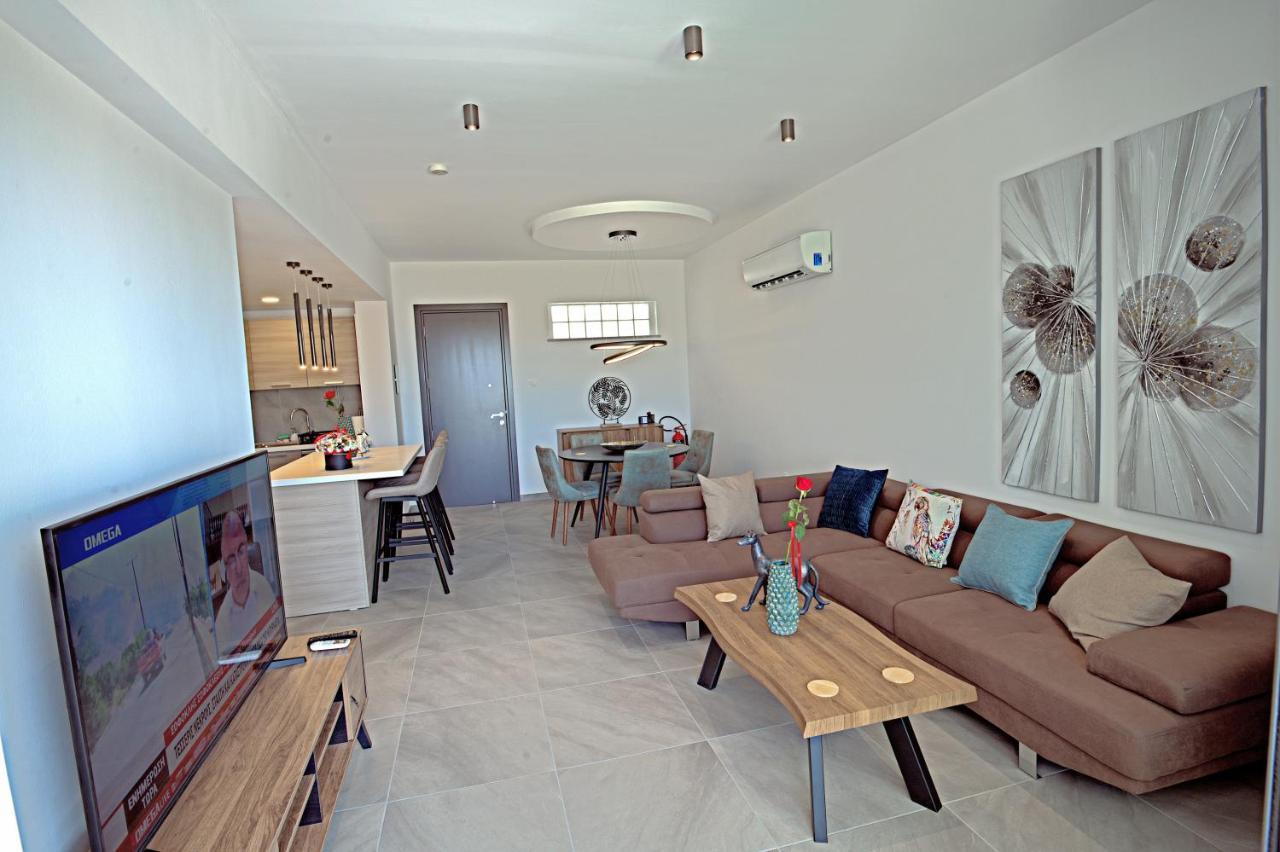 Golden Tree Apartment Paralimni Exterior foto